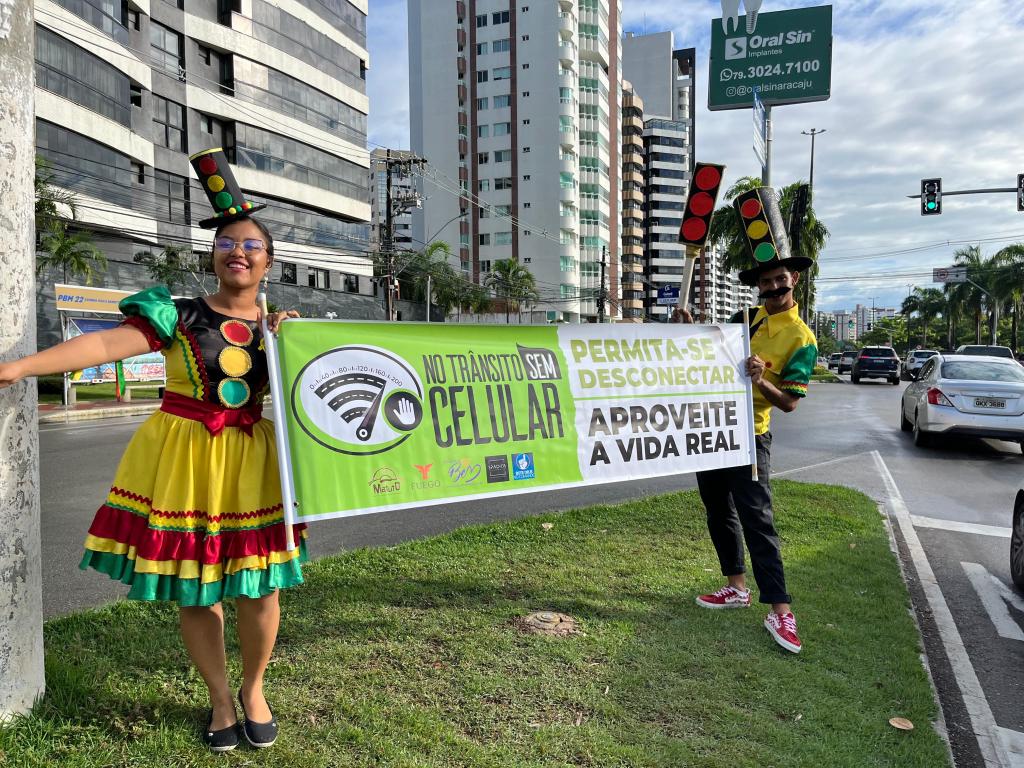 Maio Amarelo: SMTT inicia movimento com blitz educativa na avenida Beira Mar - SMTT Aracaju